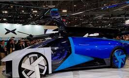 «¡La era de los autos voladores ha comenzado! China se posiciona a la vanguardia con su innovador vehículo aéreo.»