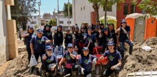 Voluntarios de Caja Arequipa se movilizaron para apoyar la recuperación de zonas afectadas por las fuertes lluvias en la región