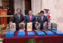 BCP DONA LIBROS DE SU FONDO EDITORIAL A LA BIBLIOTECA REGIONAL MARIO VARGAS LLOSA PARA PROMOVER LA CULTURA